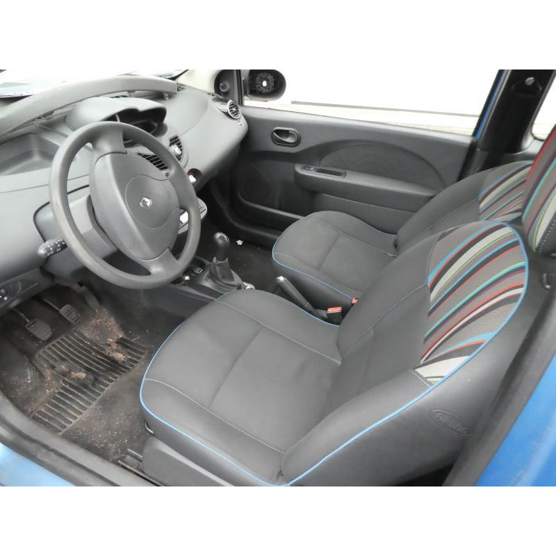 Feu arriere secondaire droit (feux) RENAULT TWINGO 2 Photo n°9
