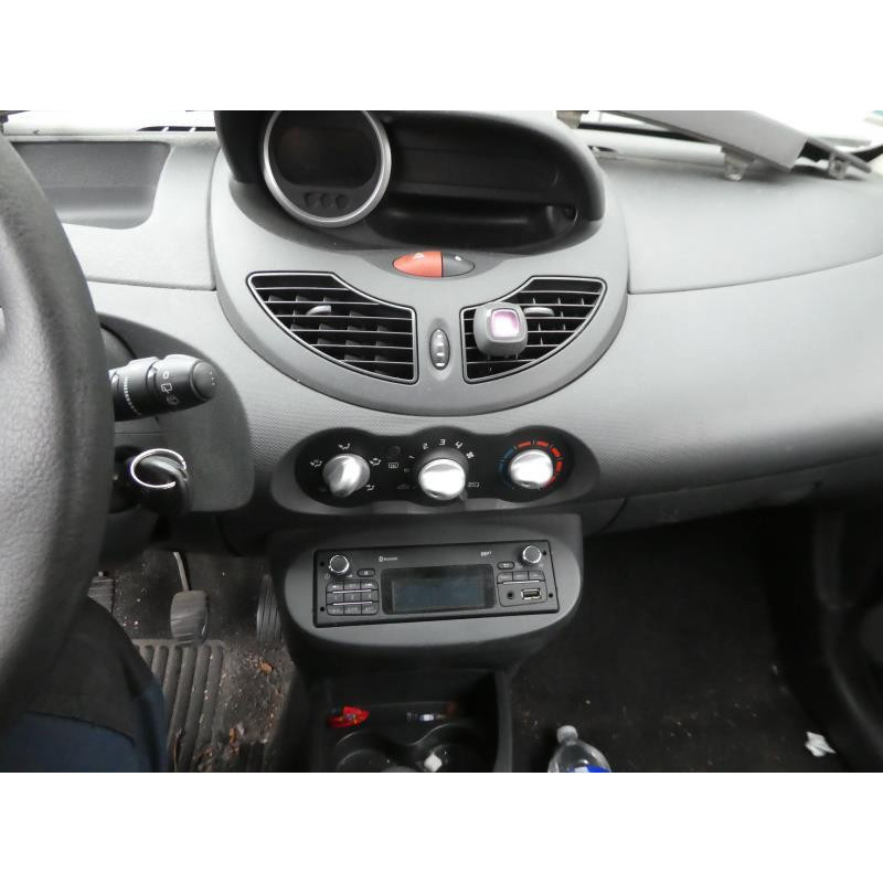 Feu arriere secondaire gauche (feux) RENAULT TWINGO 2 Photo n°4