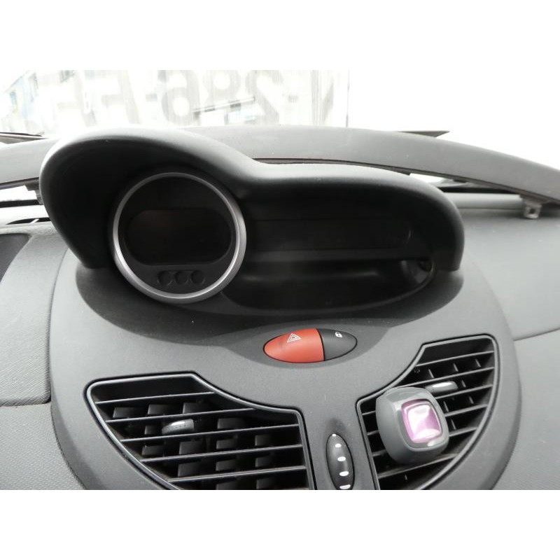 Feu arriere secondaire gauche (feux) RENAULT TWINGO 2 Photo n°6