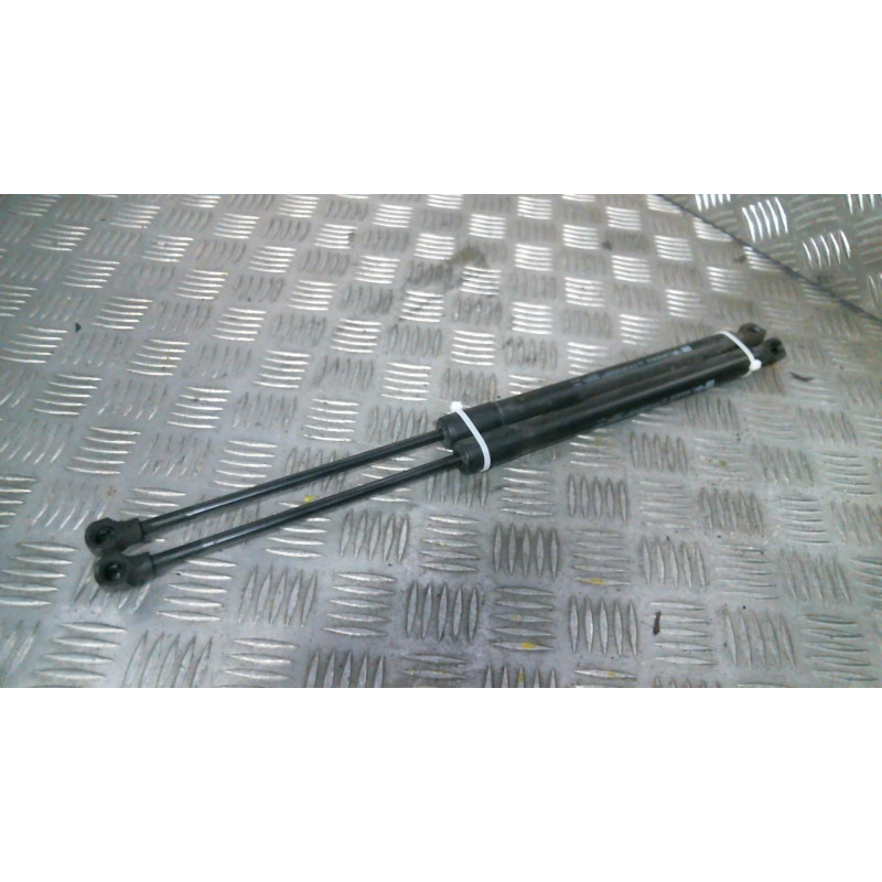 Verin de coffre RENAULT CLIO 4 Photo n°1