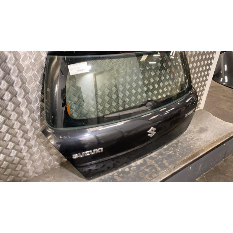 Malle/Hayon arriere SUZUKI SWIFT 3 Photo n°4