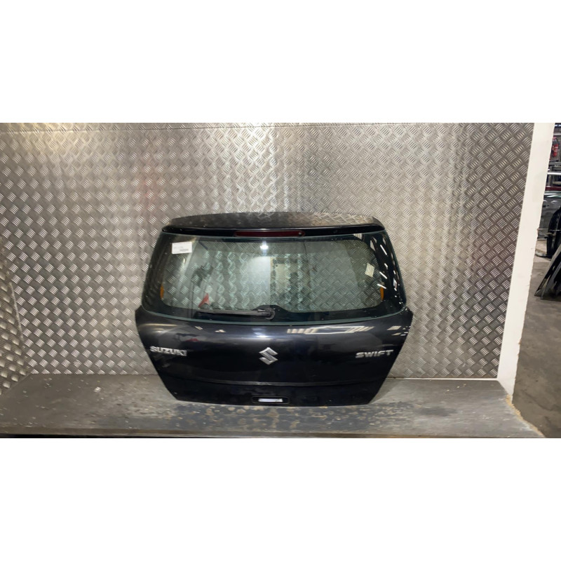 Malle/Hayon arriere SUZUKI SWIFT 3 Photo n°5