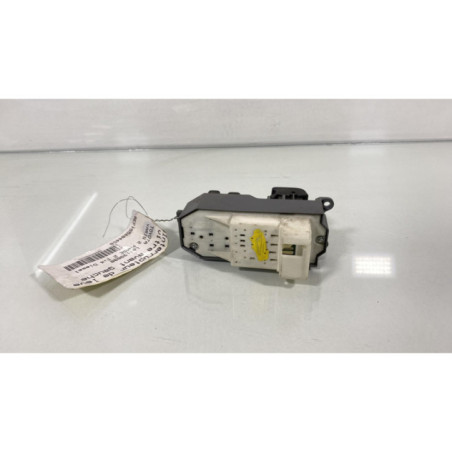 Interrupteur de leve vitre avant gauche TOYOTA YARIS 2