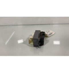 Interrupteur de leve vitre avant gauche TOYOTA YARIS 2