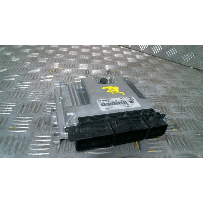 Calculateur moteur RENAULT CLIO 4 Photo n°1