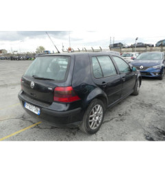 Pretensionneur de ceinture avant gauche VOLKSWAGEN GOLF 4
