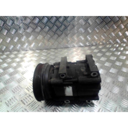 Compresseur clim FORD PUMA Photo n°1