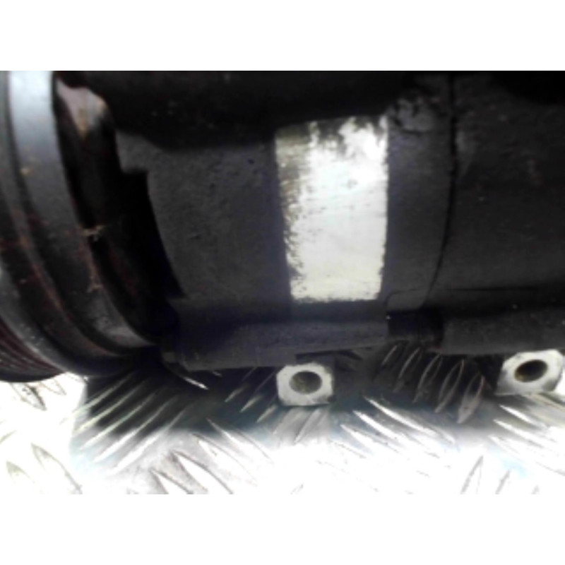 Compresseur clim FORD PUMA Photo n°2