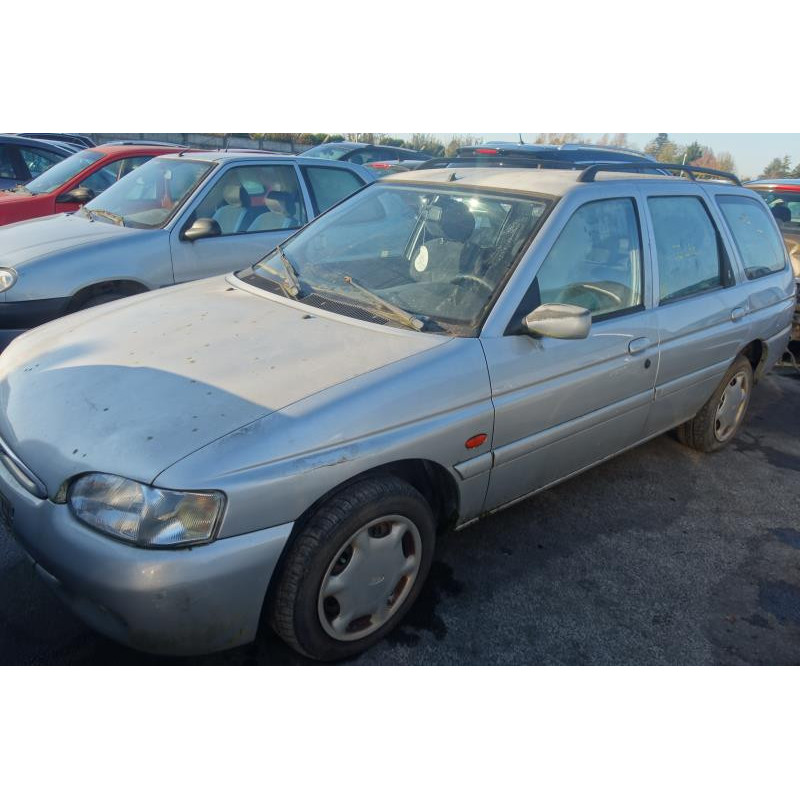 Feu arriere principal droit (feux) FORD ESCORT 6 Photo n°4