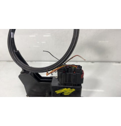 Serrure avant droit FORD FIESTA 5