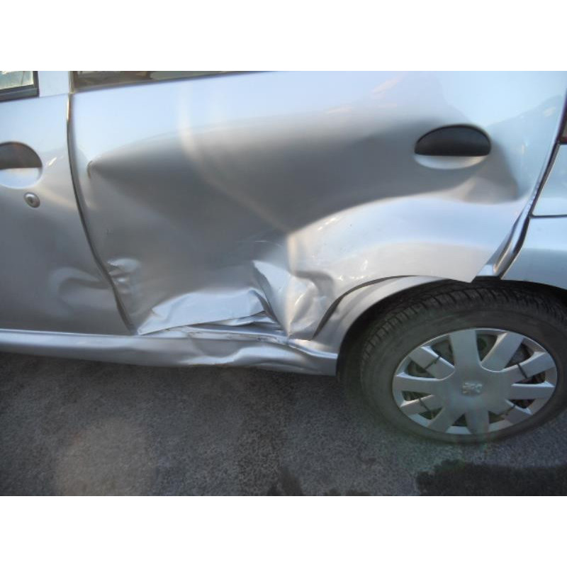 Moteur essuie glace arriere PEUGEOT 107 Photo n°9