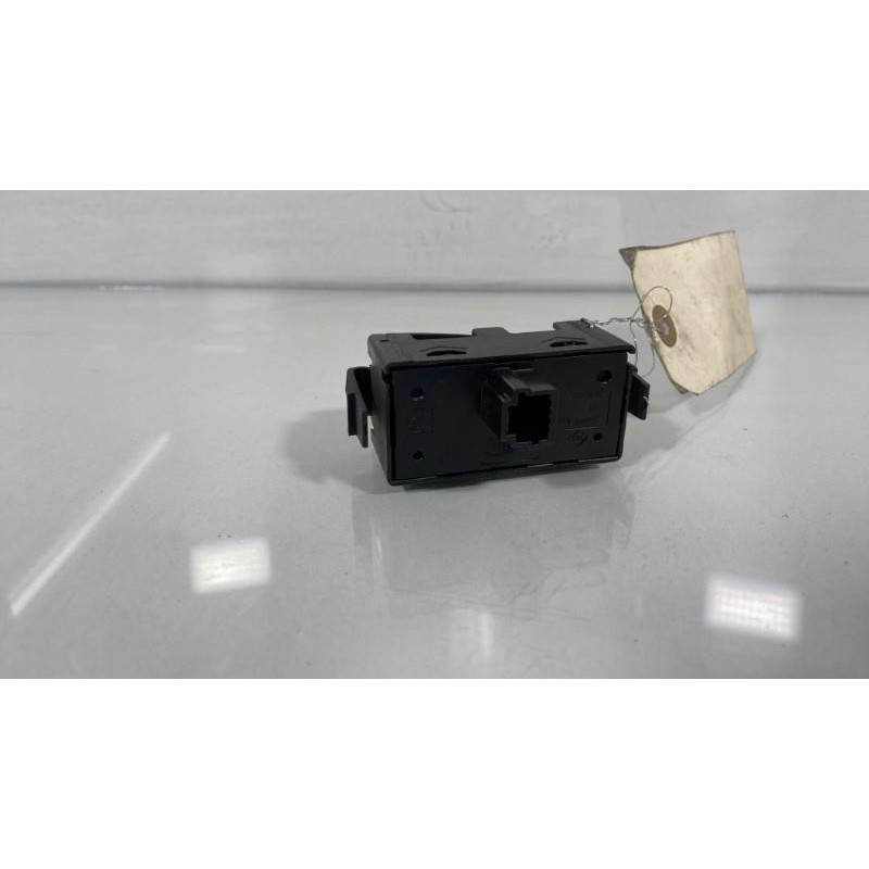Bouton de warning RENAULT SCENIC 3 Photo n°2