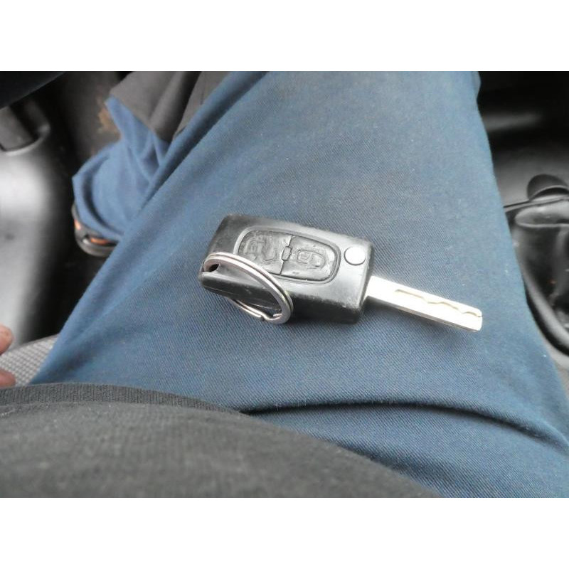 Pretensionneur de ceinture avant droit PEUGEOT 207 Photo n°12