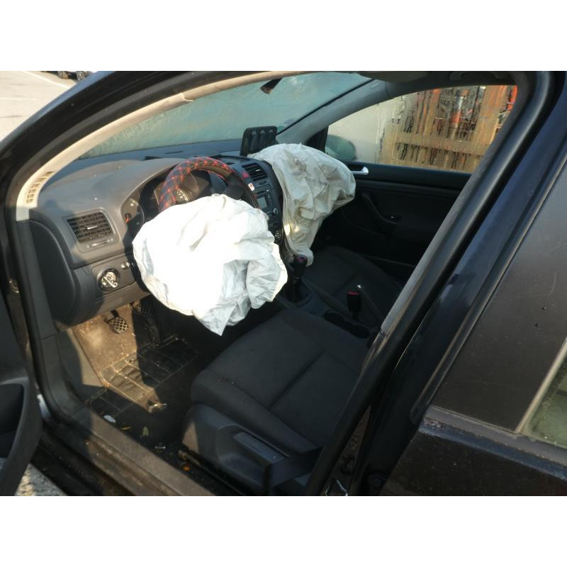 Pare choc arriere VOLKSWAGEN GOLF 5 Photo n°13