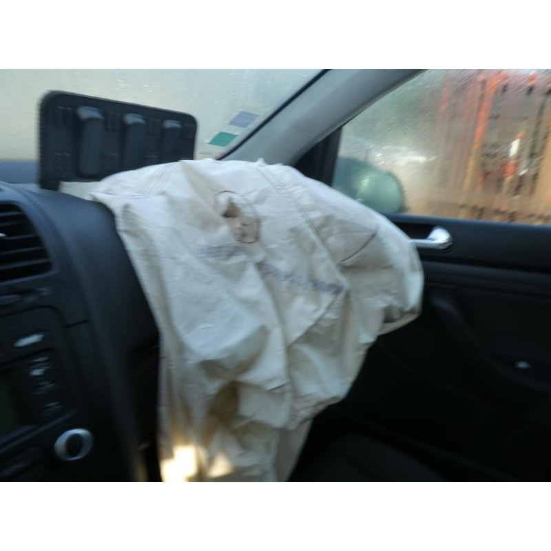 Serrure avant droit VOLKSWAGEN GOLF 5 Photo n°8