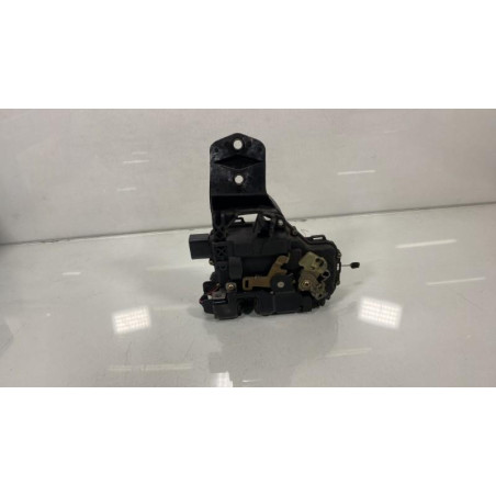 Serrure avant droit VOLKSWAGEN GOLF 4