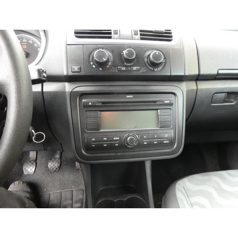 Porte avant droit SKODA FABIA 2 Photo n°9