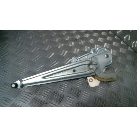 Leve vitre mecanique arriere droit TOYOTA YARIS 1 Photo n°1