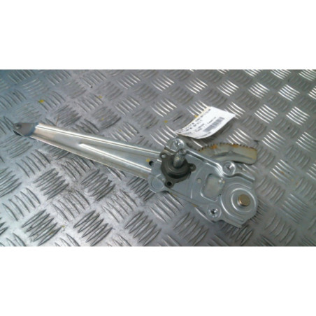 Leve vitre mecanique arriere droit TOYOTA YARIS 1