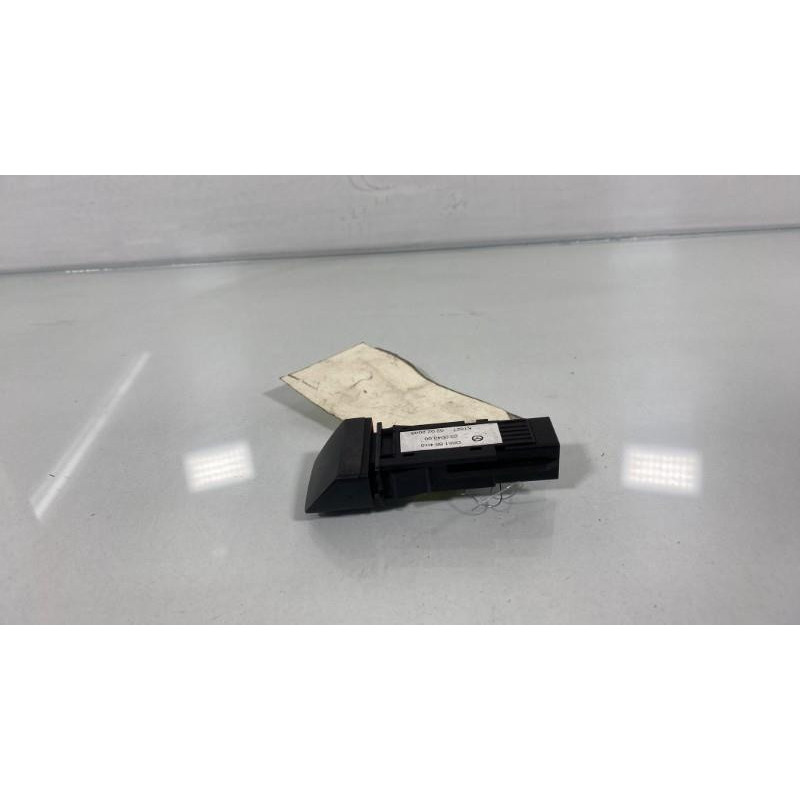 Bouton de warning MAZDA 2 2 Photo n°1