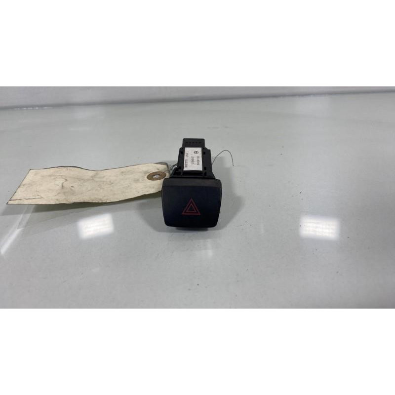 Bouton de warning MAZDA 2 2 Photo n°2