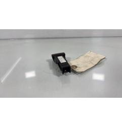 Bouton de warning MAZDA 2 2