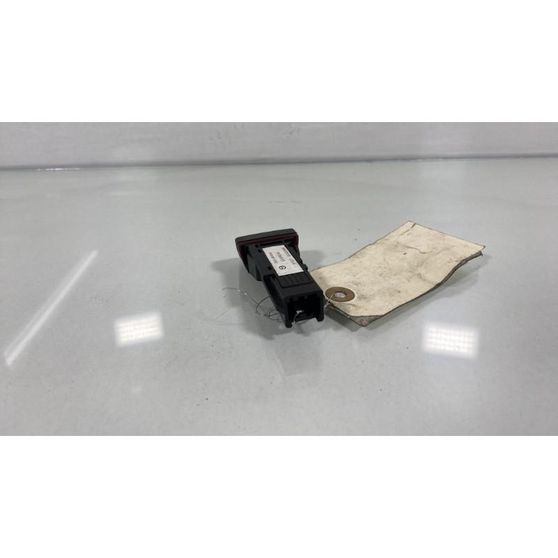 Bouton de warning MAZDA 2 2 Photo n°3