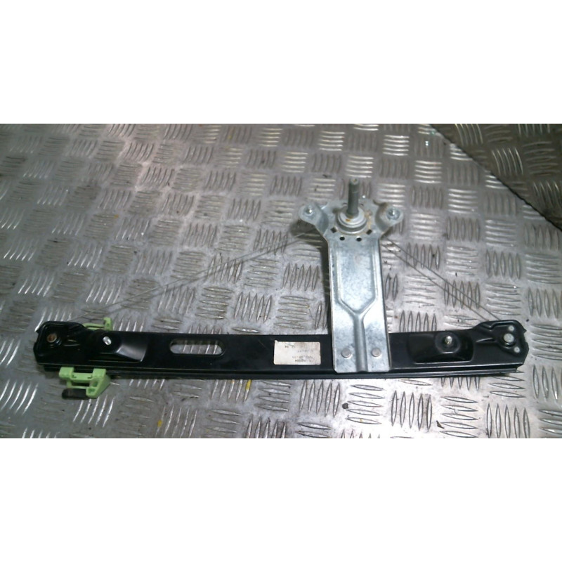 Leve vitre mecanique arriere gauche BMW SERIE 1 E87 Photo n°2