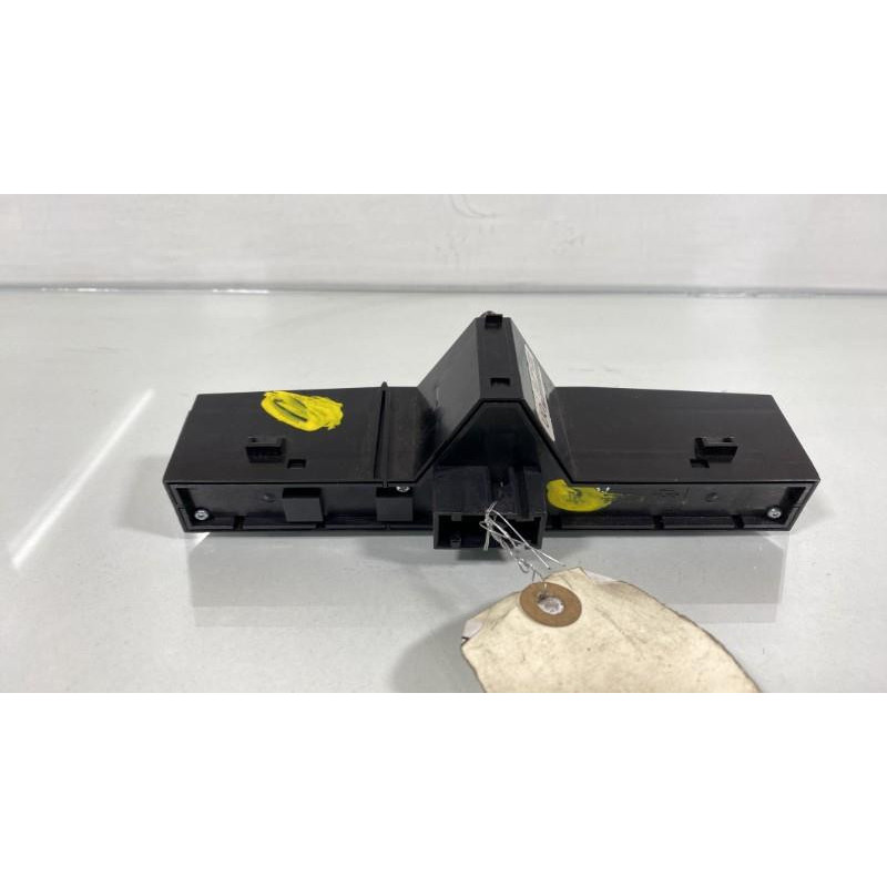 Bouton de warning OPEL CORSA D Photo n°2