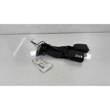 Attache ceinture arriere droit NISSAN QASHQAI 1