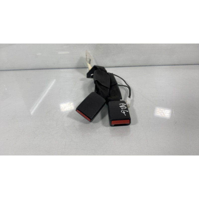 Attache ceinture arriere gauche NISSAN QASHQAI 1 Photo n°3