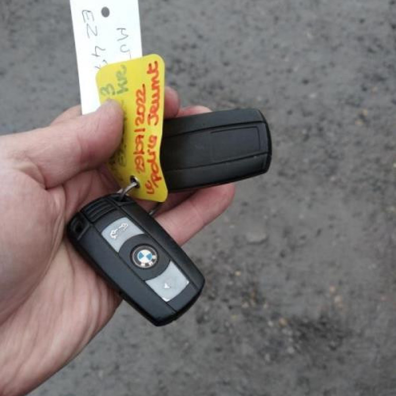 Pretensionneur de ceinture arriere gauche BMW SERIE 3 E90 Photo n°16