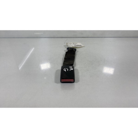 Attache ceinture arriere gauche PEUGEOT 206 Photo n°1