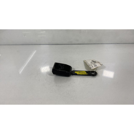 Attache ceinture avant droit PEUGEOT 206