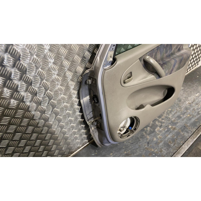 Porte avant droit CITROEN XSARA PICASSO Photo n°3