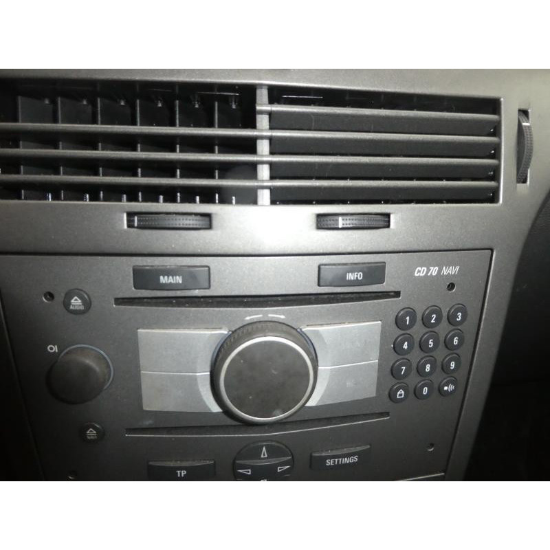Malle/Hayon arriere OPEL ASTRA H Photo n°13