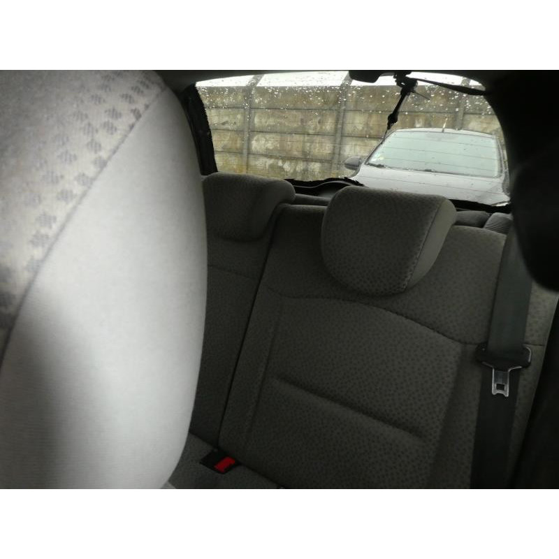 Bouton de coffre RENAULT CLIO 2 CAMPUS Photo n°16