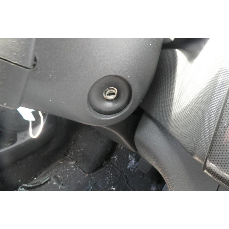 Trappe d'essence DACIA SANDERO 2 Photo n°4