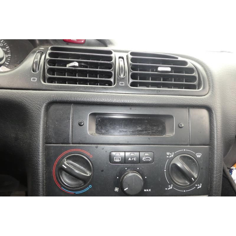 Porte avant droit PEUGEOT 406 Photo n°6