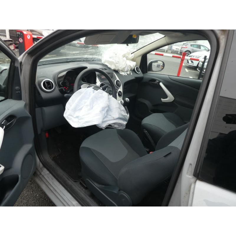Attache ceinture avant droit FORD KA 2 Photo n°13