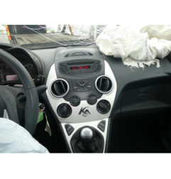 Attache ceinture avant gauche FORD KA 2