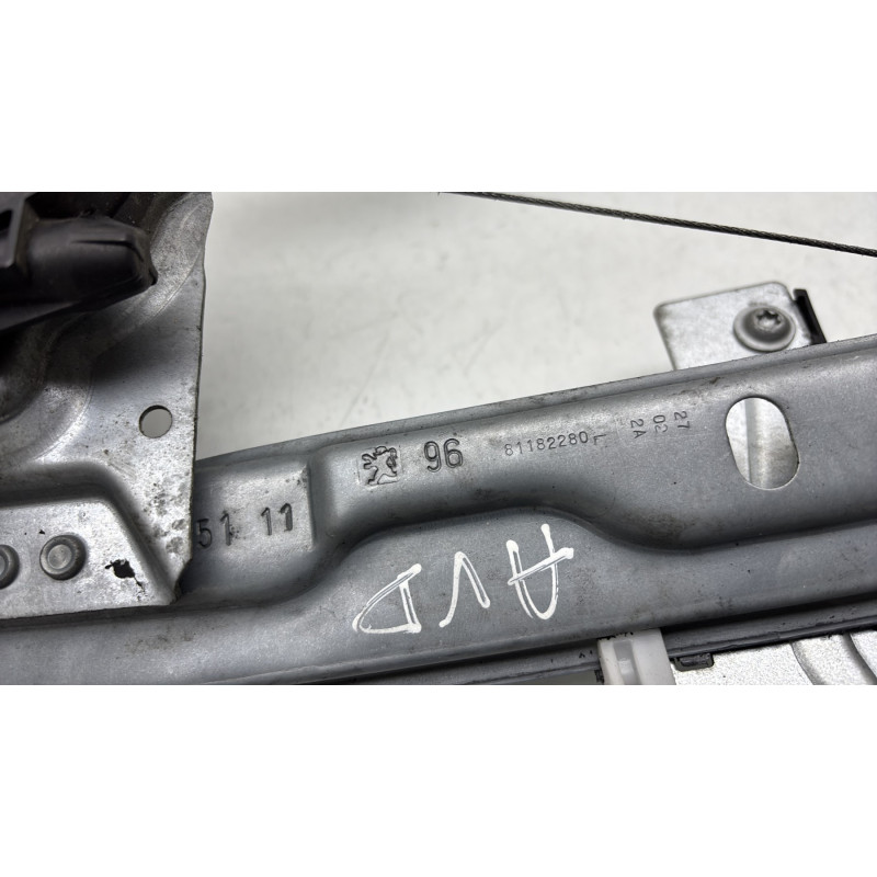 Leve vitre electrique avant droit PEUGEOT 207 Photo n°4