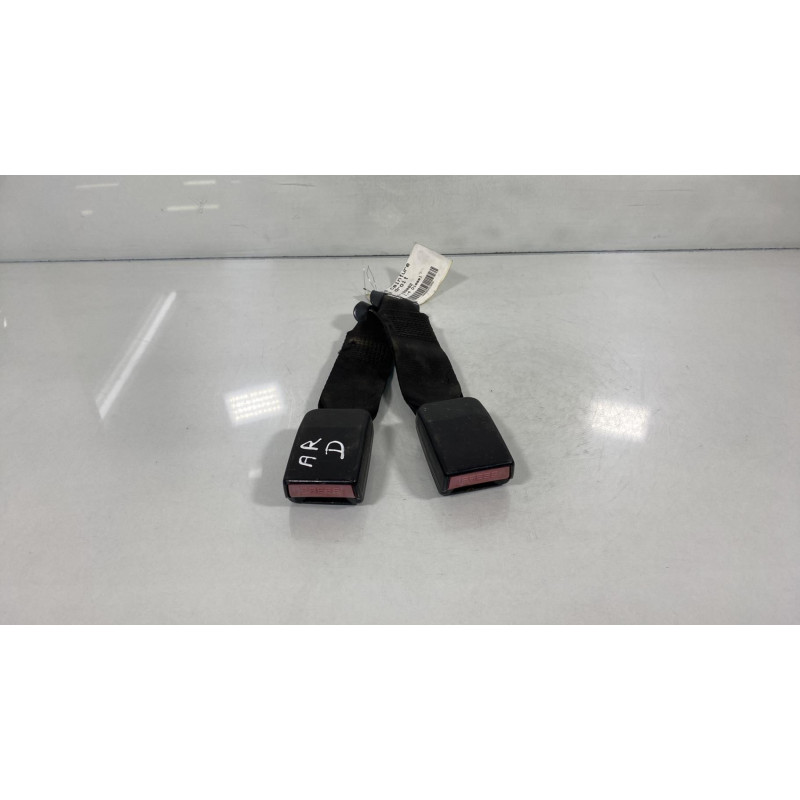 Attache ceinture arriere droit PEUGEOT 206 Photo n°2