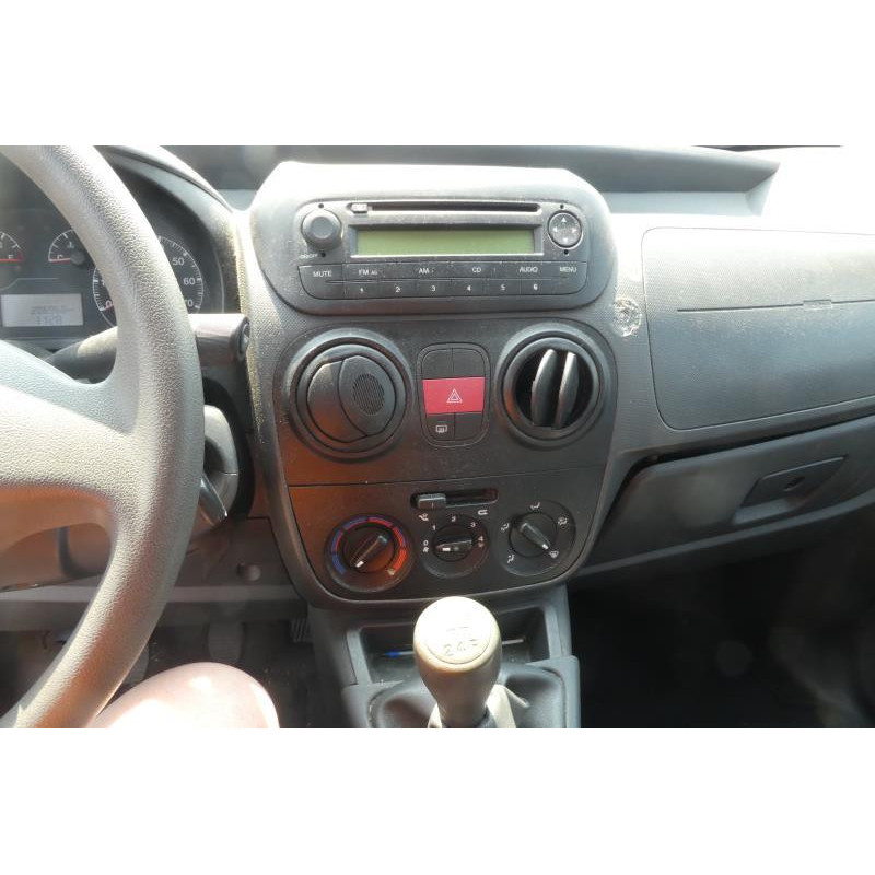 Bouton de warning CITROEN NEMO Photo n°4