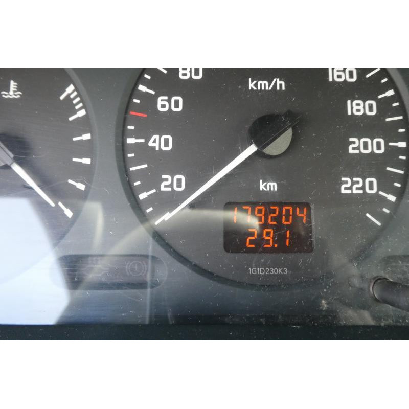 Capot RENAULT SCENIC 1 Photo n°6