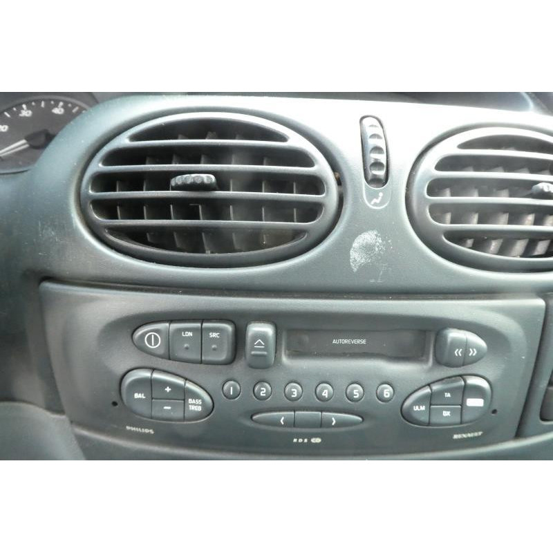 Capot RENAULT SCENIC 1 Photo n°8
