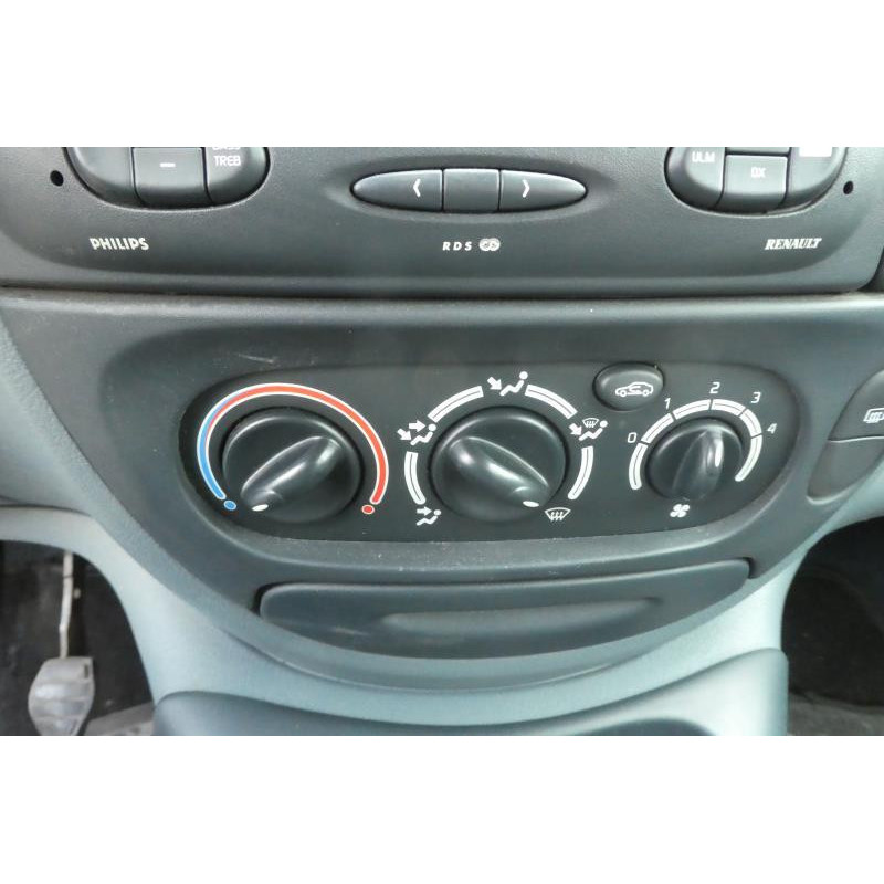 Capot RENAULT SCENIC 1 Photo n°9