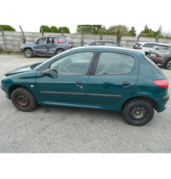 Attache ceinture arriere gauche PEUGEOT 206