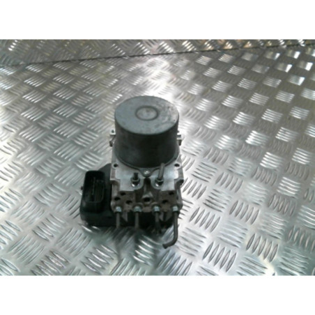 Bloc ABS (freins anti-blocage) TOYOTA RAV4 3
