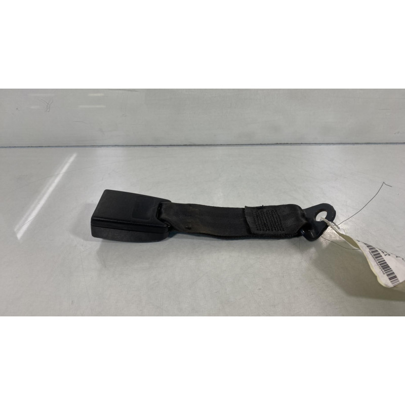 Attache ceinture arriere droit PEUGEOT 206 Photo n°2